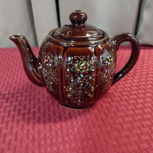 Hand-painted Ceramic Tea Pot – Brown, Gold, and Floral Design, Made in Japan